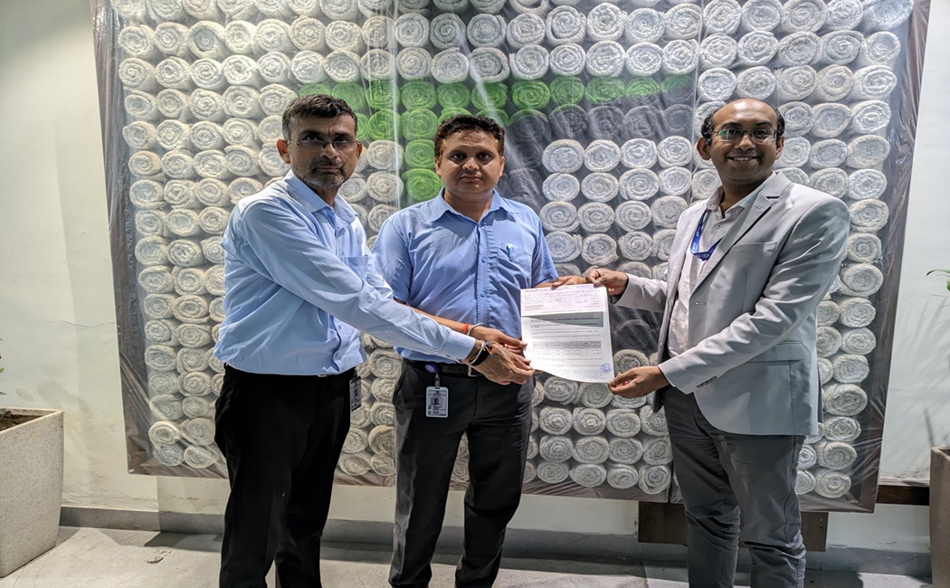 Policy claim cheque of Rs.42.64 Lakhs was handed over to M/s. T C Terrytex Ltd. The claim was settled on account of the default by a buyer - M/s. LA Compagnie Safdie Inc, Canada.