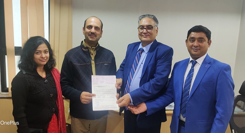 Image for New Delhi Branch paid Policy claim of Rs.22.90 lacs to M/s Athermal Industries by GM Shri P L Thakur.