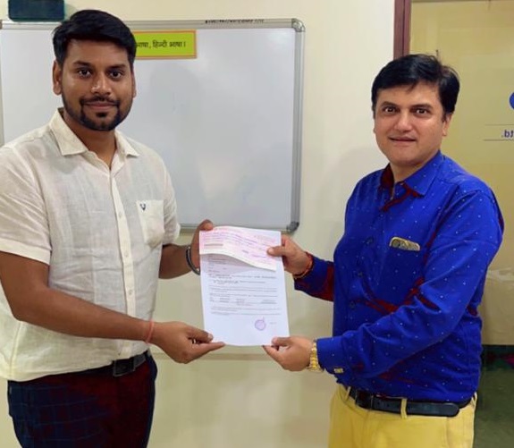 Image for Rajkot Branch presented a claim cheque of Rs. 35,64,746/- to one of its policy holders M/s Anand International, Rajkot.