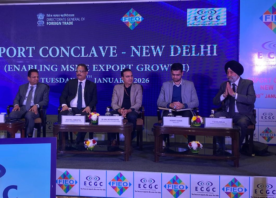 Mr. Sristiraj Ambastha, CMD, ECGC Ltd addressing the exporters at the Export Conclave organised by FIEO and ECGC in New Delhi