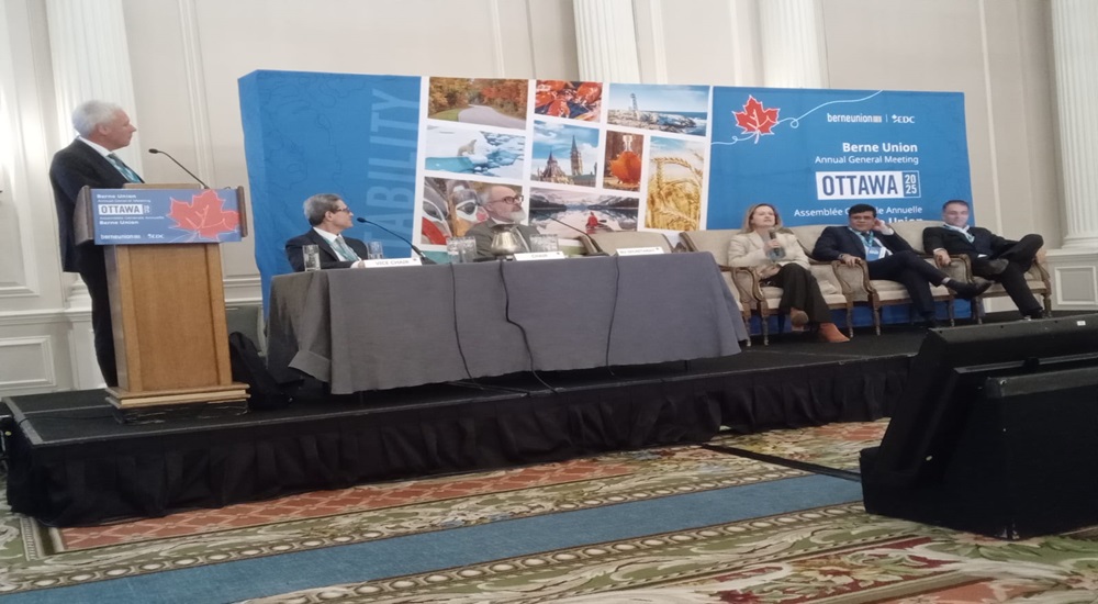 श्री सुबीर दास, ईसीजीसी के कार्यपालक निदेशक, ने बर्न यूनियन AGM 2025 में यूलर हर्मेस, जर्मनी के साथ एक द्विपक्षीय बैठक की।