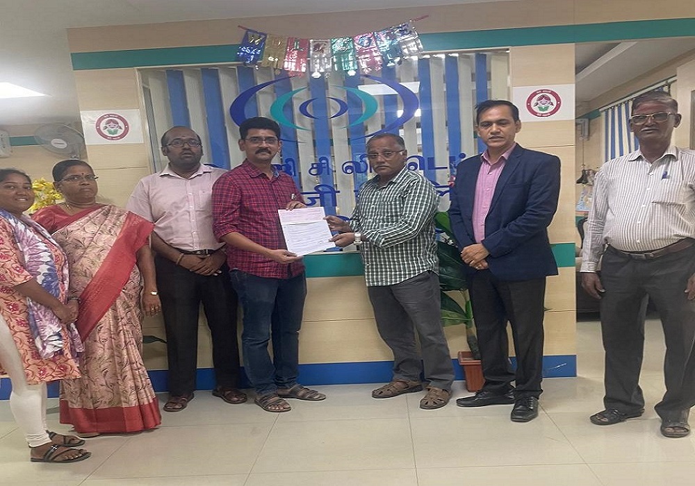 मदुरै शाखा पॉलिसी दावा मेसर्स कार्तिक एंटरप्राइजेज और मेसर्स प्लस मार्केटिंग एंड ट्रेडिंग एलएलसी, यूएसए को भुगतान किया गया - रु.16,00,004/- क्षेत्रीय प्रबंधक, दक्षिणी क्षेत्र द्वारा अनुमोदित।